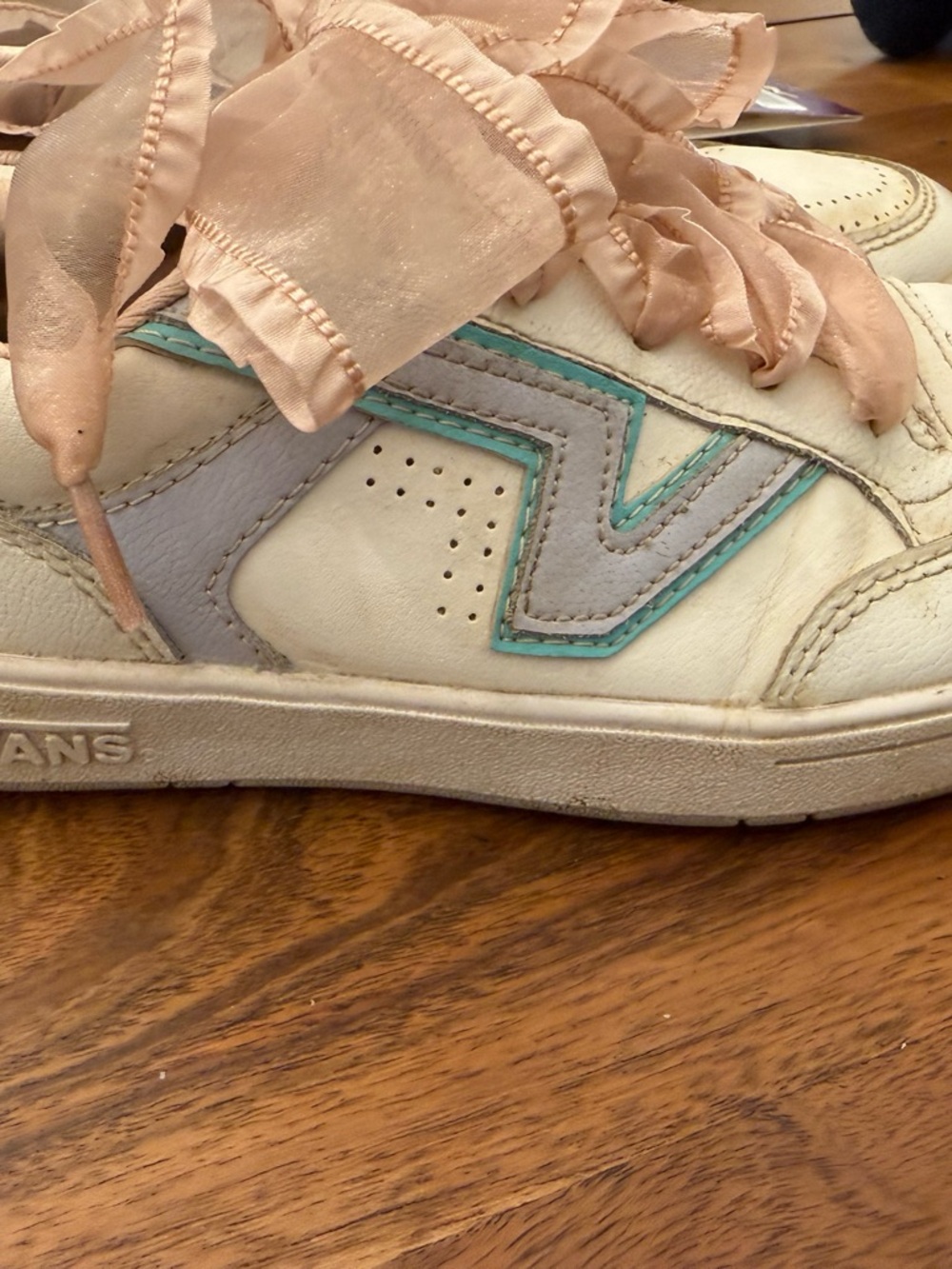 Vans Upland white with Mint Trim and Light Gray 'V' Accent